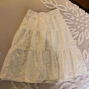 Cat and Jack white skirt 7/8